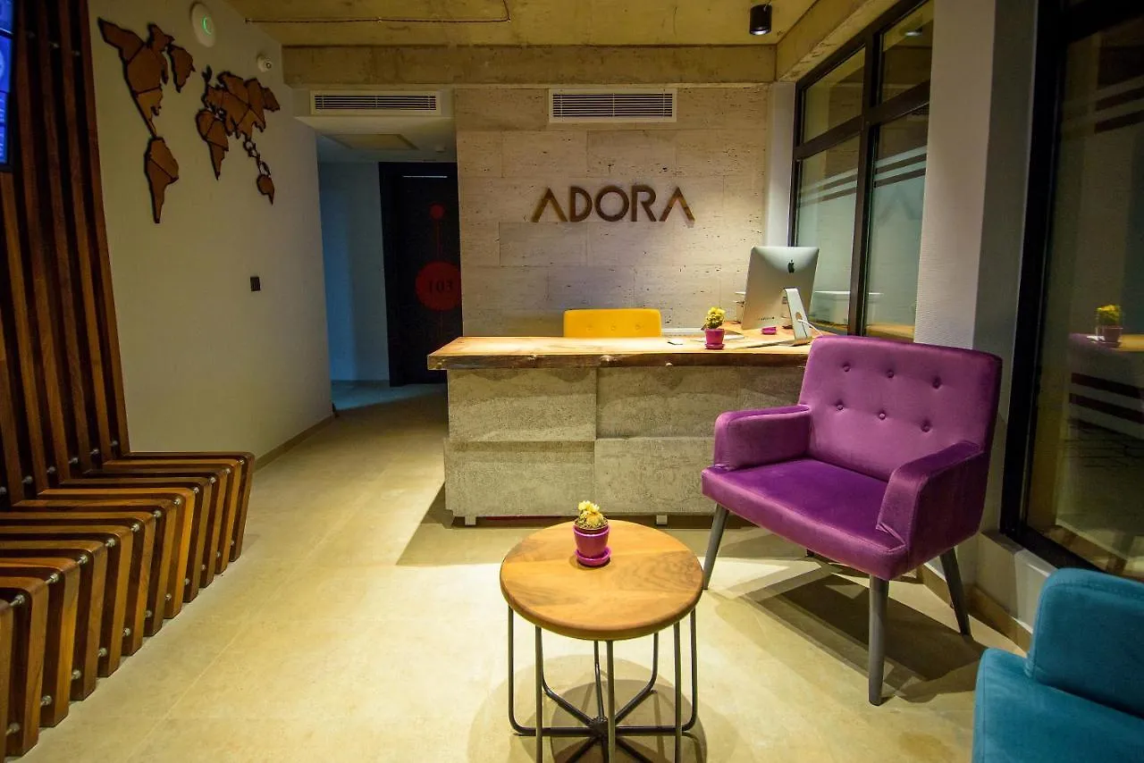 Hotel Adora تبليسي 4*,